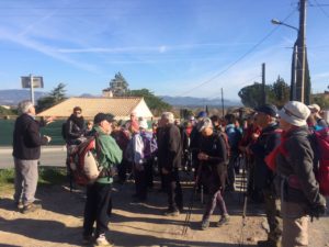 concentracao do grupo para caminhada do circuito La Flûte