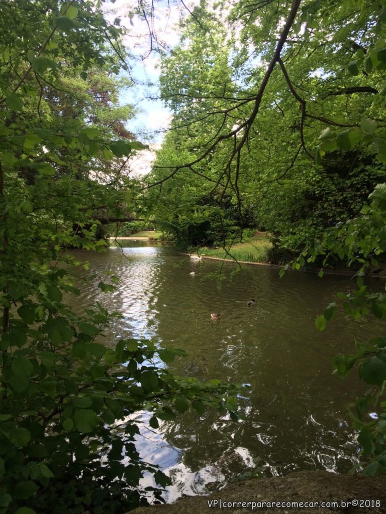 Passeio de barco no parc de l'Orangerie