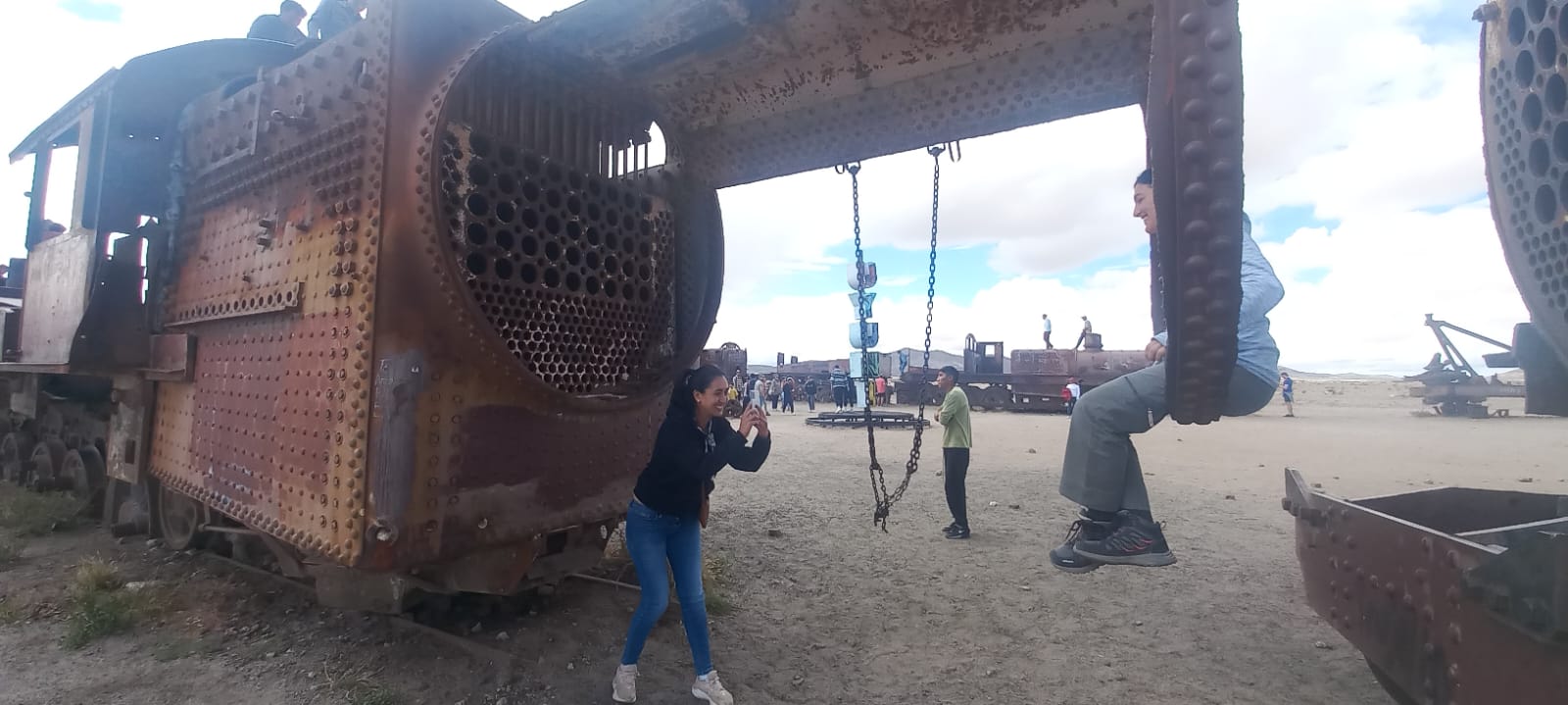 Cemitério de trens - Tour Salar de Uyuni  -.Bolivia