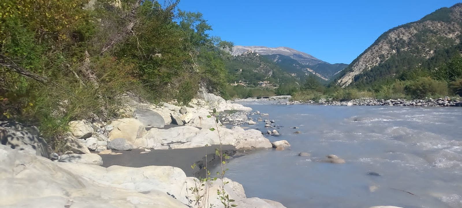 Trecho do Rio Var